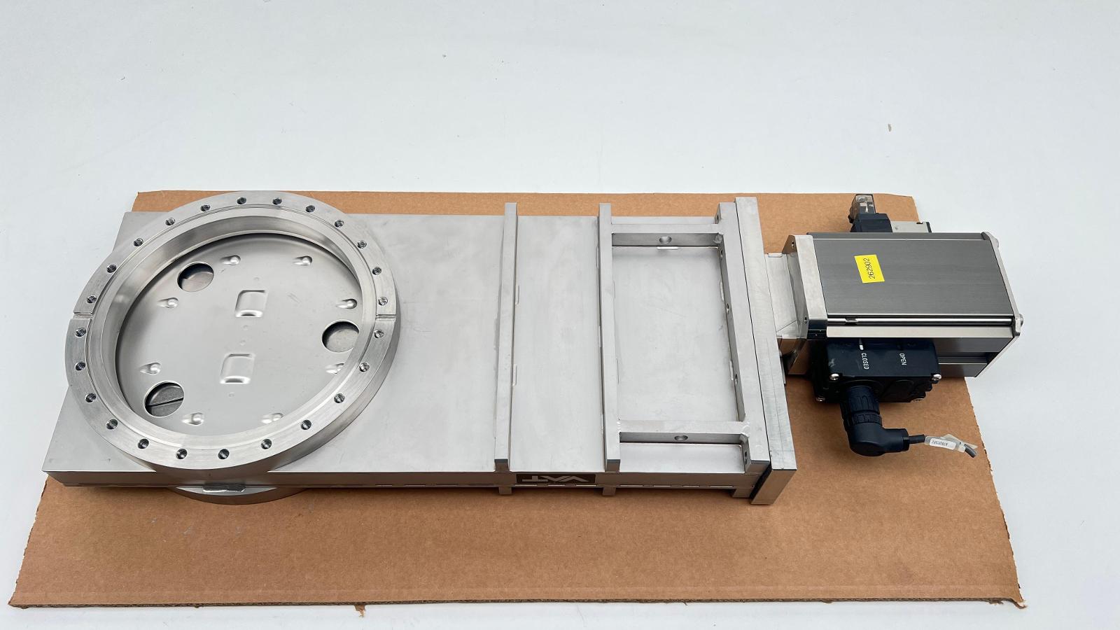 VAT 200MM UHV GATE VALVE