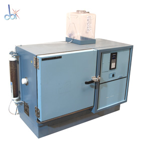 THERMOTRON TEMPERATURE AND HUMIDITY CHAMBER -18ºC to 110°C