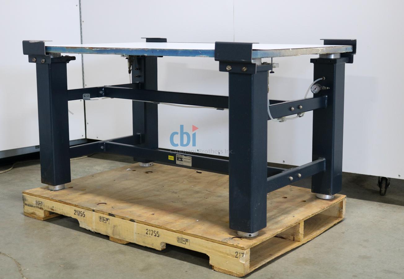 KINETIC SYSTEMS VIBRATION ISOLATION TABLE 47" X 30"