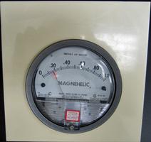 https://www.Labjupiter.com/clientresources/65489/65493/03/92603/137195-a-O232-Dwyer-2001-Magnehelic-Gauge.jpg
